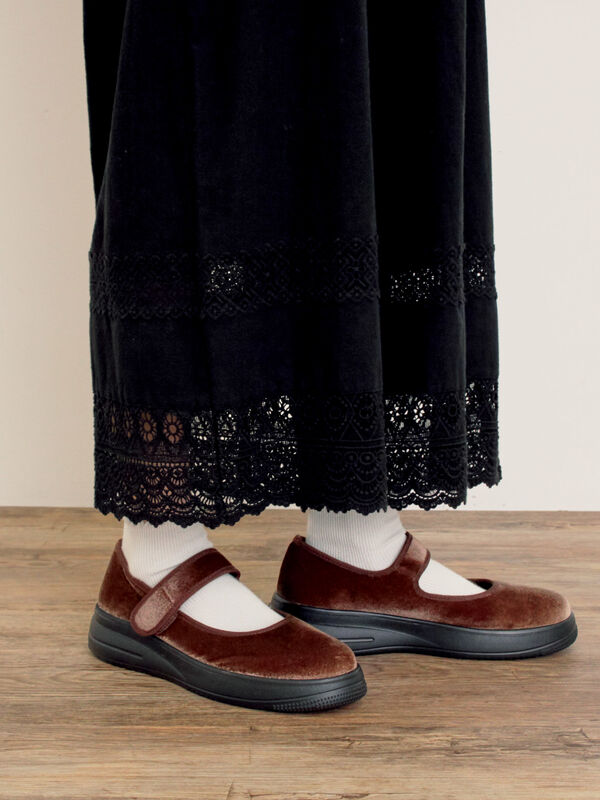 ベロアストラップスニーカー(モカ)|Samansa Mos2(サマンサ モスモス)通販