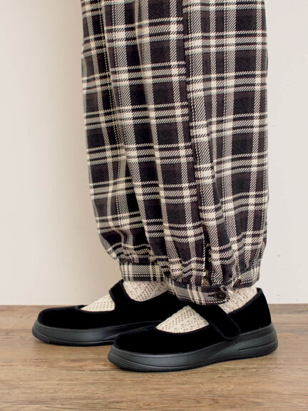 ベロアストラップスニーカー(ブラック/レッド/モカ)|Samansa Mos2(サマンサ モスモス)通販