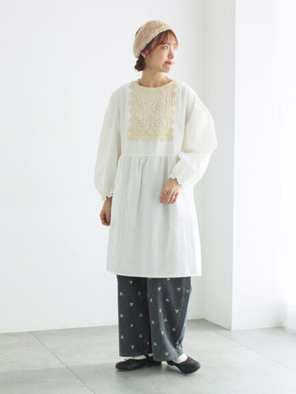 【WEB限定】胸元レース貼りチュニック(ブラック/キナリ)|Samansa Mos2(サマンサ モスモス)通販