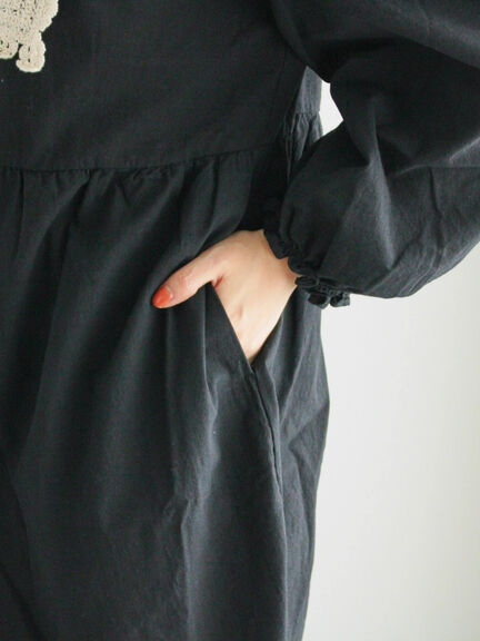 【WEB限定】胸元レース貼りチュニック(ブラック/キナリ)|Samansa Mos2(サマンサ モスモス)通販