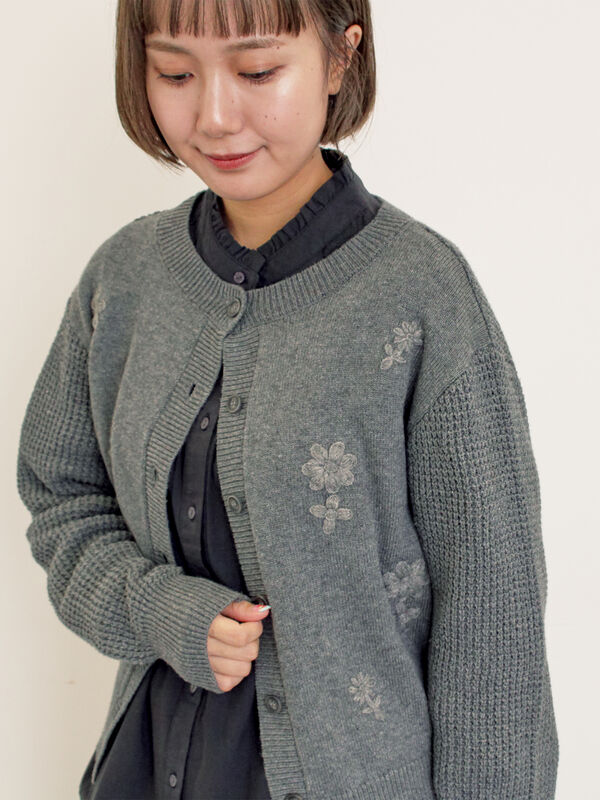 ◎刺繍カーディガン(チャコールグレー)|Samansa Mos2(サマンサ モスモス)通販