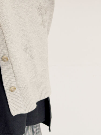 ◎刺繍カーディガン(グレー/チャコールグレー/レッド)|Samansa Mos2(サマンサ モスモス)通販