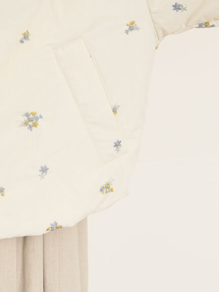 小花総刺繍中綿ジャケット(ブラック/オレンジ/キナリ)|Samansa Mos2(サマンサ モスモス)通販