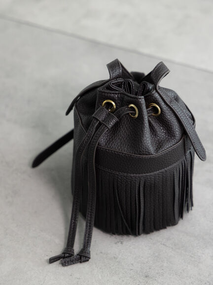 フリンジミニショルダーポシェット(ブラック/ブラウン)|Te chichi(テチチ)通販