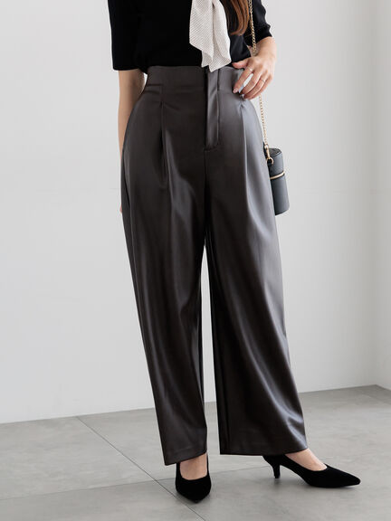 フェイクレザーセミワイドパンツ《2025Autumn catalog item》(ブラック/ブラウン)|Te chichi(テチチ)通販