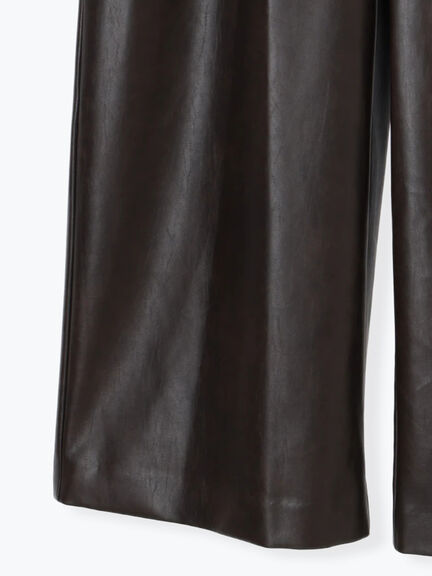 フェイクレザーセミワイドパンツ《2025Autumn catalog item》(ブラック/ブラウン)|Te chichi(テチチ)通販