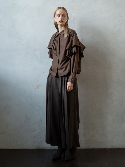【Atelier plier】アシメプリーツフレアシャツブラウス《2025Autumn catalog item》(ブラウン)|Te chichi(テチチ)通販