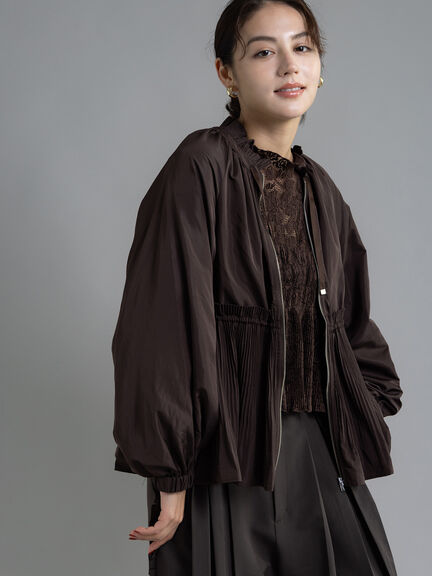 【Atelier plier】プリーツペプラムライトブルゾン《2025Autumn catalog item》(ブラウン)|Te chichi(テチチ)通販