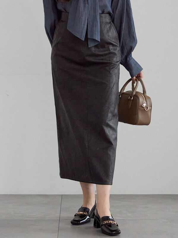 クラックレザーライクナロースカート(ブラック)|Te chichi(テチチ)通販