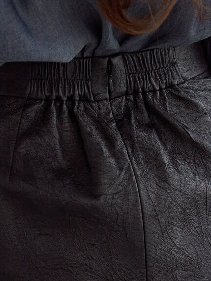 クラックレザーライクナロースカート(ブラック/ブラウン)|Te chichi(テチチ)通販