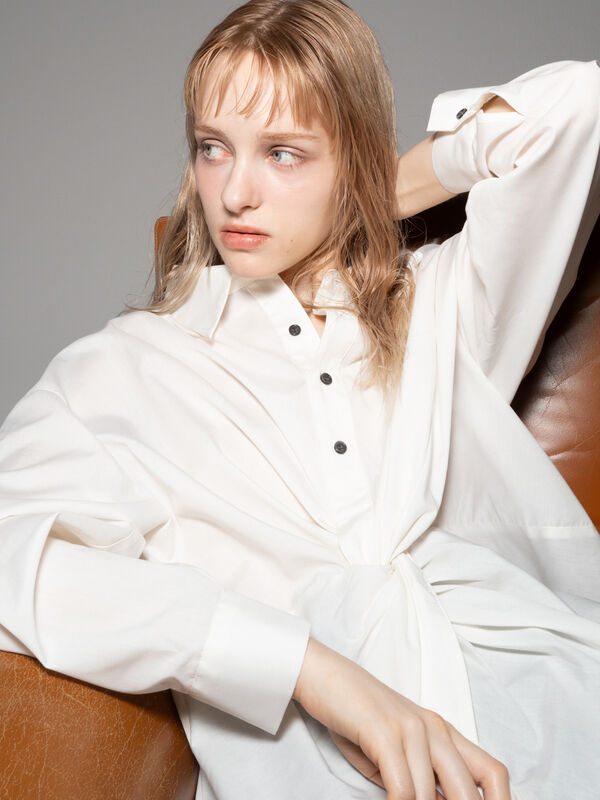 ツイストデザインシャツ《2025Autumn catalog vol.2 item》(オフホワイト/ブラウン/カーキ)|Te chichi(テチチ)通販