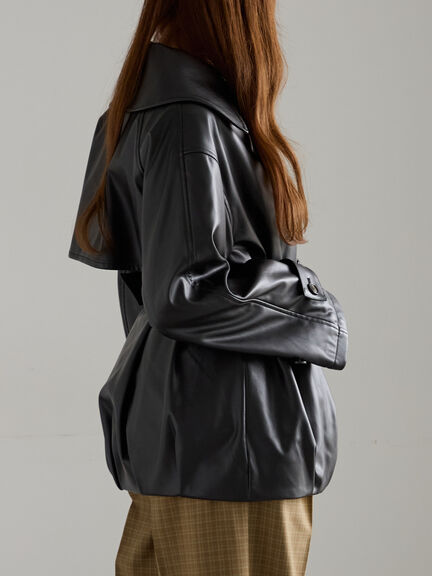 レザーショートトレンチコート《2025Autumn catalog vol.2 item》(ブラック)|Te chichi(テチチ)通販