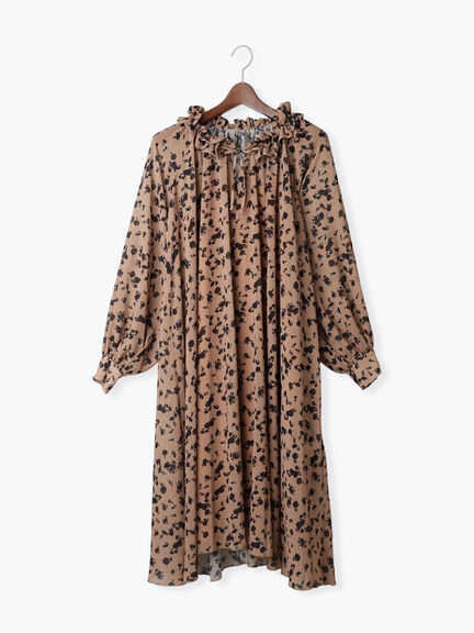 フラワーシフォンフリルネックドレス(ブラック/ベージュ)|Te chichi(テチチ)通販