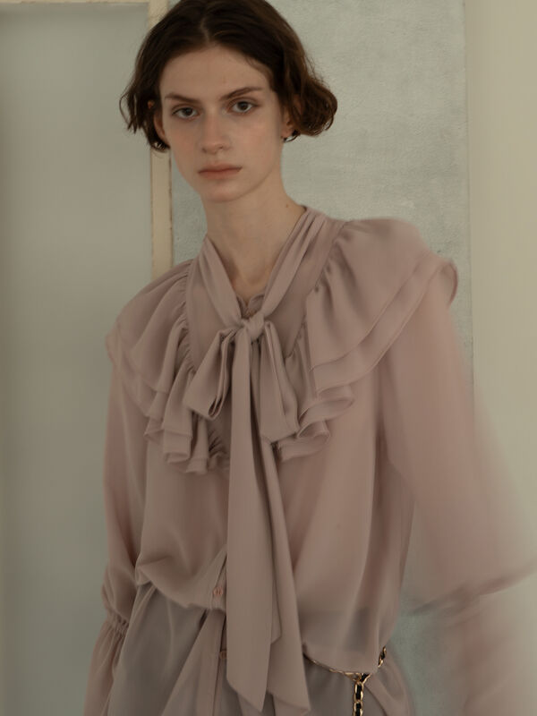 ボウタイチュニックフリルブラウス《2025Autumn catalog vol.2 item》(ピンク/カーキ)|Te chichi(テチチ)通販