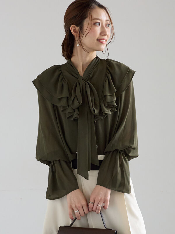 ボウタイチュニックフリルブラウス《2025Autumn catalog vol.2 item》(カーキ)|Te chichi(テチチ)通販
