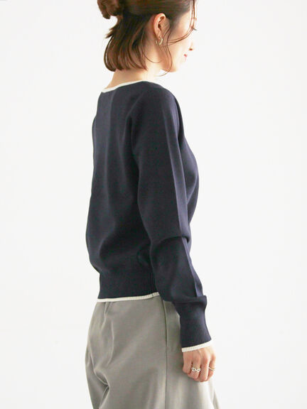 スクエアチャームキーネックプルオーバー(オフホワイト/ブラック/ブルー/ネイビー)|Te chichi(テチチ)通販