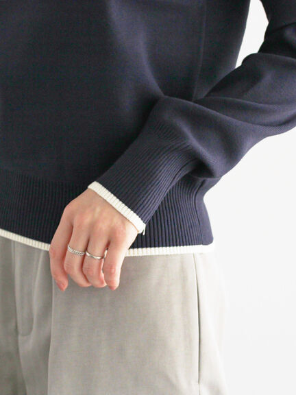 スクエアチャームキーネックプルオーバー(オフホワイト/ブラック/ブルー/ネイビー)|Te chichi(テチチ)通販