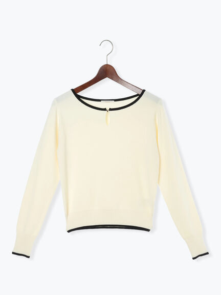 スクエアチャームキーネックプルオーバー(オフホワイト/ブラック/ブルー/ネイビー)|Te chichi(テチチ)通販