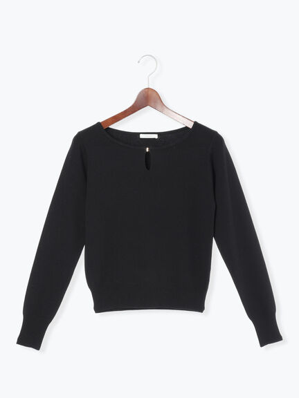 スクエアチャームキーネックプルオーバー(オフホワイト/ブラック/ブルー/ネイビー)|Te chichi(テチチ)通販