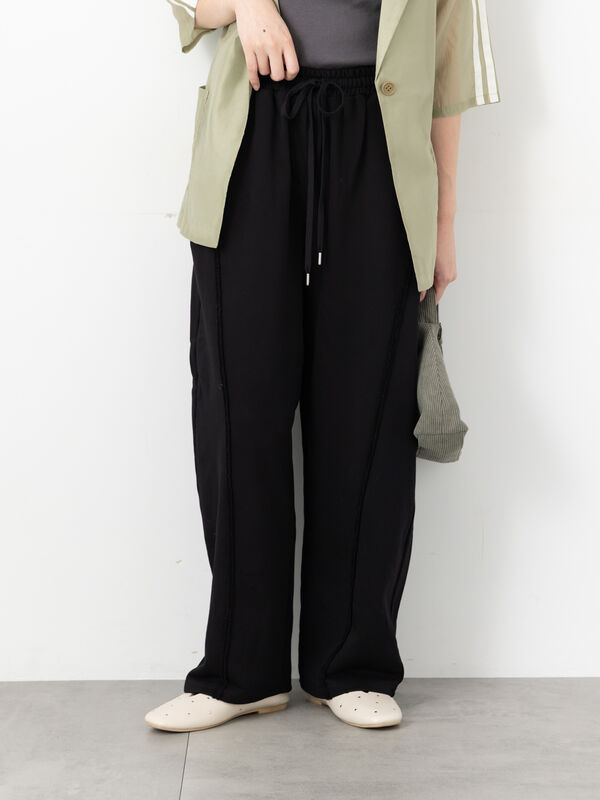 アウトシームスウェットカーブパンツ《2025autumn catalog item》(ブラック)|Te chichi TERRASSE(テチチ テラス)通販