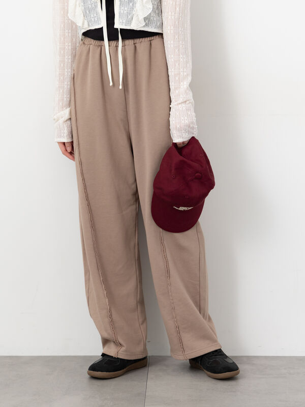 アウトシームスウェットカーブパンツ《2025autumn catalog item》(モカ)|Te chichi TERRASSE(テチチ テラス)通販