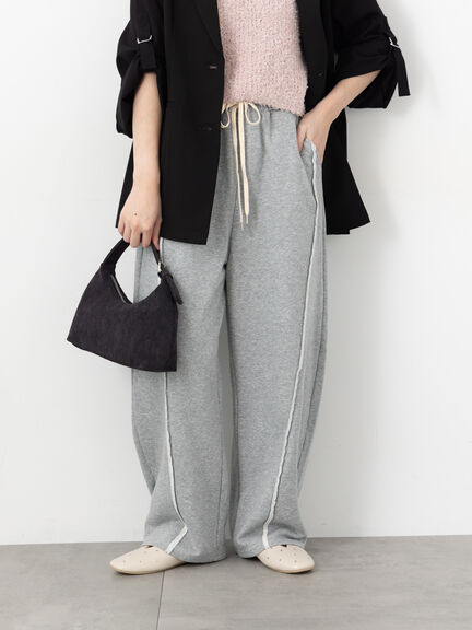 アウトシームスウェットカーブパンツ《2025autumn catalog item》(グレー/ブラック/モカ)|Te chichi TERRASSE(テチチ テラス)通販