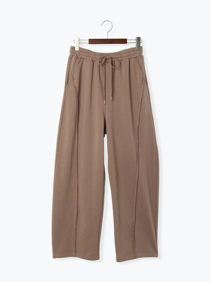 アウトシームスウェットカーブパンツ《2025autumn catalog item》(グレー/ブラック/モカ)|Te chichi TERRASSE(テチチ テラス)通販