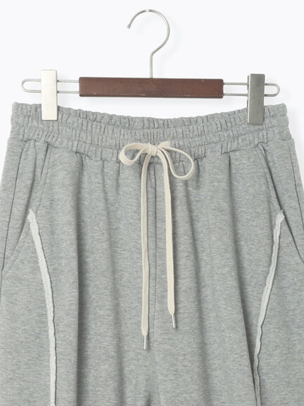 アウトシームスウェットカーブパンツ《2025autumn catalog item》(グレー/ブラック/モカ)|Te chichi TERRASSE(テチチ テラス)通販