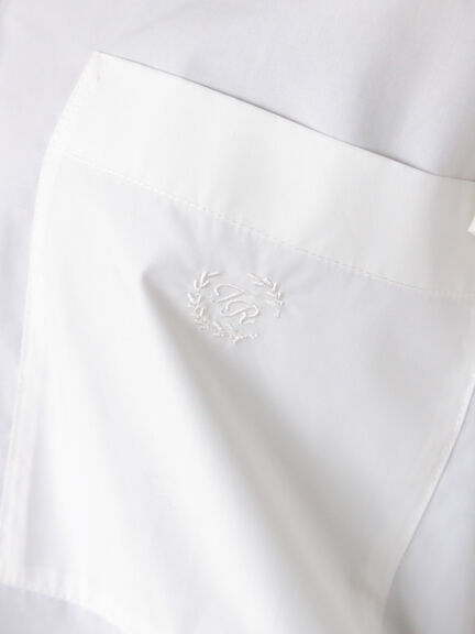 胸刺繍オーバーサイズシャツ《2025autumn catalog item》(オフホワイト/モカ/ブルー)|Te chichi TERRASSE(テチチ テラス)通販