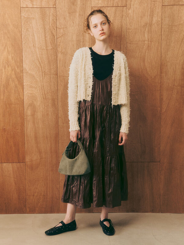 しわ加工フェイクレザーキャミワンピース《2025autumn catalog item》(ブラック/ブラウン)|Te chichi TERRASSE(テチチ テラス)通販