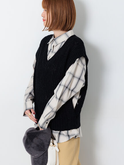 スラブヤーンVネックニットベスト(ブラック/ブラウン/キナリ)|Lugnoncure(ルノンキュール)通販