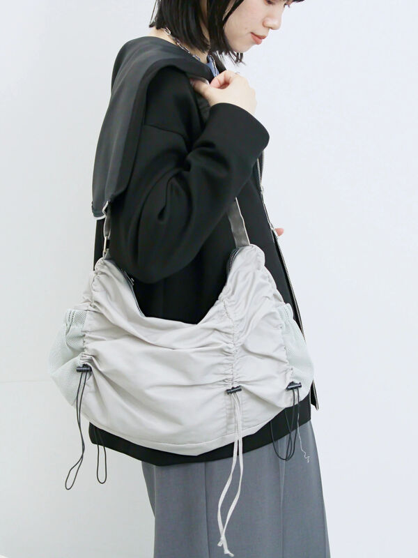 ナイロンシャーリングバッグ(グレー)|Samansa Mos2 blue(サマンサモスモス ブルー)通販