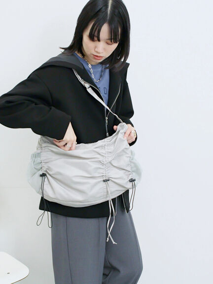 ナイロンシャーリングバッグ(グレー/ブラック/カーキ)|Samansa Mos2 blue(サマンサモスモス ブルー)通販