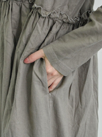 【WEB限定 Sサイズ】製品染めヘンプコットン前後着ギャザーワンピース(グレー/レッド/キナリ)|TSUHARU by Samansa Mos2(ツハルバイサマンサモスモス)通販