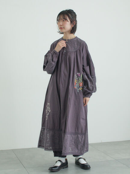 【WEB限定 Sサイズ】ランダム刺繍レース切替ワンピース（オフホワイト/チャコールグレー/ミント）｜TSUHARU by Samansa Mos2（ツハルバイサマンサモスモス）通販