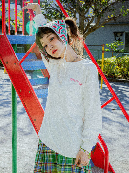 ショッパー柄 バックプリントロンT(ピンク/レッド/パープル)|BETTY'S BLUE(ベティーズブルー)通販