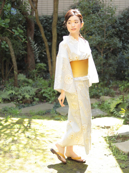 Samansa Mos2 (サマンサモスモス) 夏の花摘み柄浴衣
