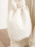 【india crafts】花刺繍キルト巾着バッグ（チャコールグレー/キナリ）｜Samansa Mos2（サマンサ モスモス）通販
