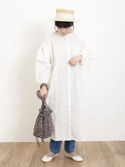 【india crafts】花刺繍キルト巾着バッグ（チャコールグレー/キナリ）｜Samansa Mos2（サマンサ モスモス）通販