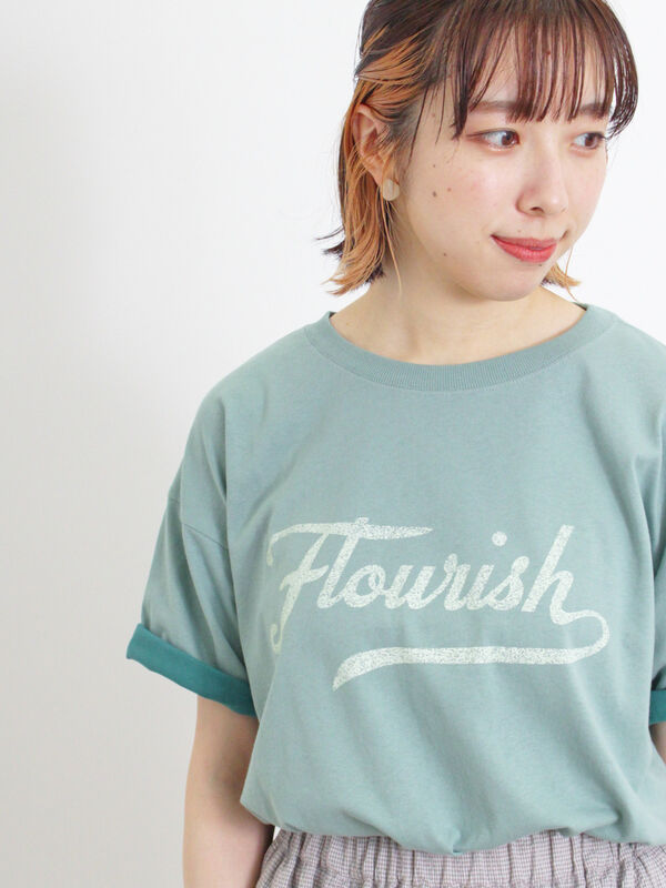 tシャツ ロゴ トップ 色 おすすめ