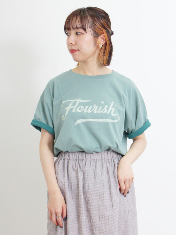 tシャツ ロゴ トップ 色 おすすめ