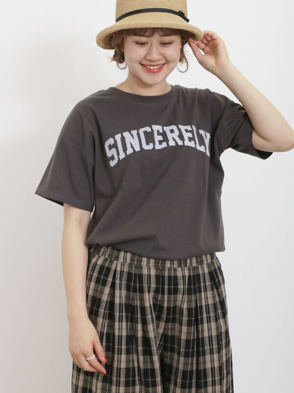 セール】 【UVカット】ロゴプリントTシャツ（オフホワイト/チャコールグレー/ブラウン/キナリ/トップス/Tシャツ）| SM2（サマンサ モスモス ）公式通販