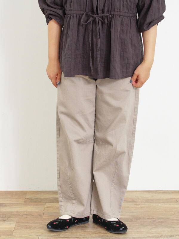 ma-BOO様2/2 セール】 【S/M/L/XLサイズ】カーブシルエットデニムパンツ（ベージュ