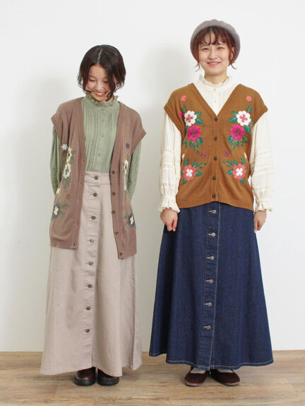 【Sサイズ WEB限定】フロント釦フレアデニムスカート（ベージュ）｜Samansa Mos2（サマンサ モスモス）通販