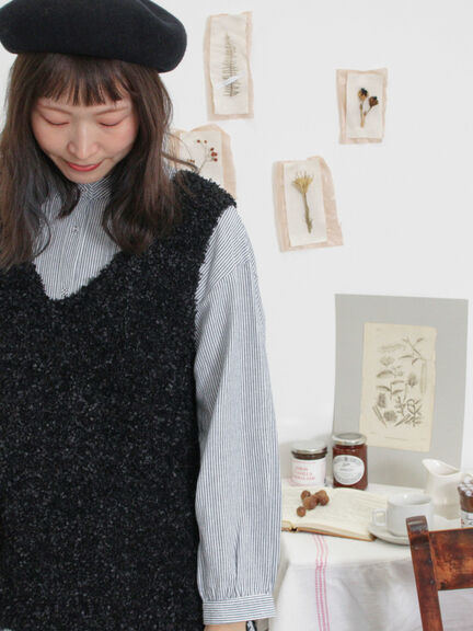 ファンシーヤーンVネックベスト（ベージュ/キナリ）｜Samansa Mos2（サマンサ モスモス）通販