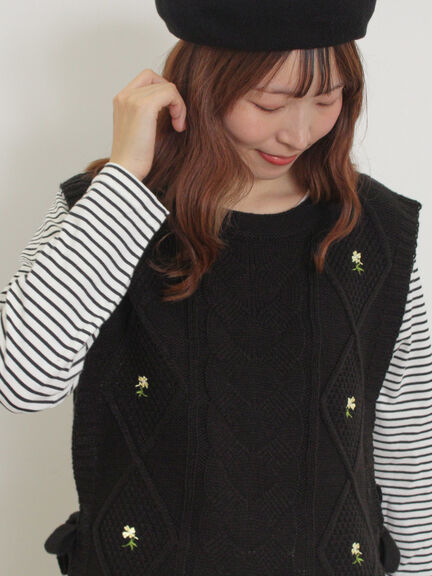 花刺繍脇リボンベスト（ブラック/ベージュ/グリーン/キナリ）｜Samansa Mos2（サマンサ モスモス）通販