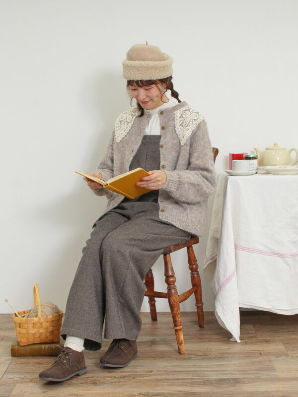 セール】 【保温加工】襟レースブラウス（オフホワイト/グレー