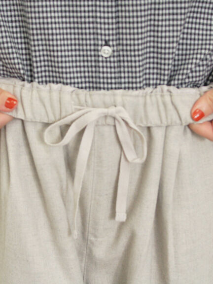 【保温加工・帯電防止】ストレートパンツ（カーキ/キナリ）｜Samansa Mos2（サマンサ モスモス）通販