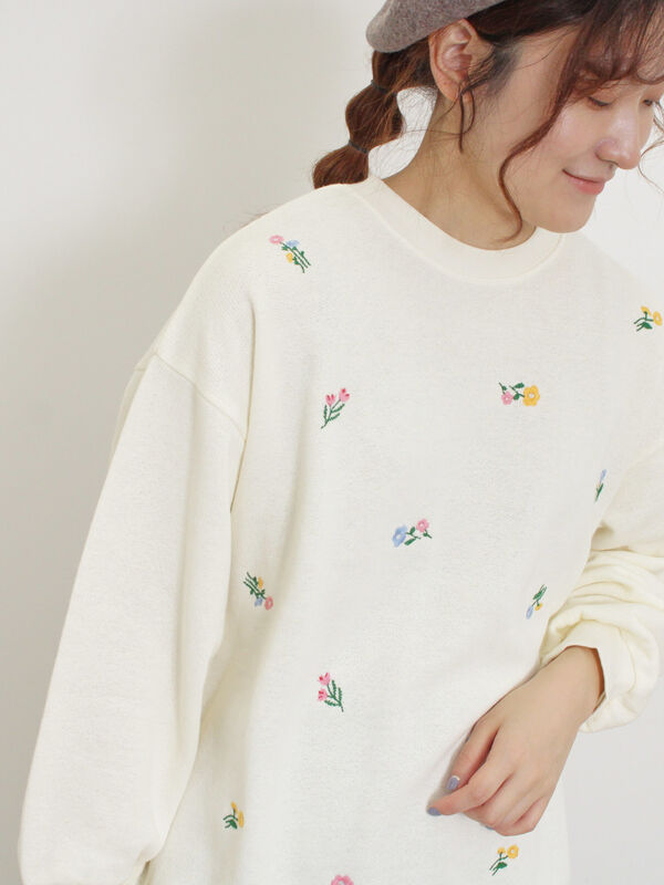 セール】 小花刺繍スウェット（ブラック/イエロー/ブルー/キナリ
