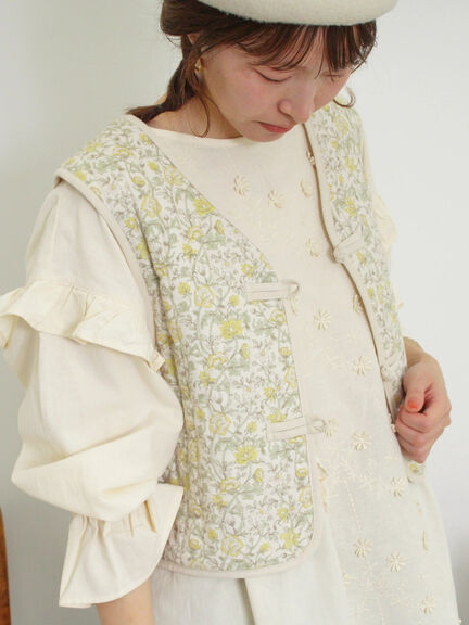 中綿キルトチャイナボタンベスト（チャコールグレー/ネイビー）｜Samansa Mos2（サマンサ モスモス）通販